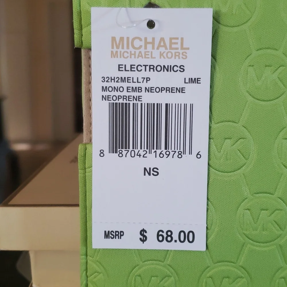NWT Michael Kors Mono Embossed Neoprene Lime Ipad 2 Case